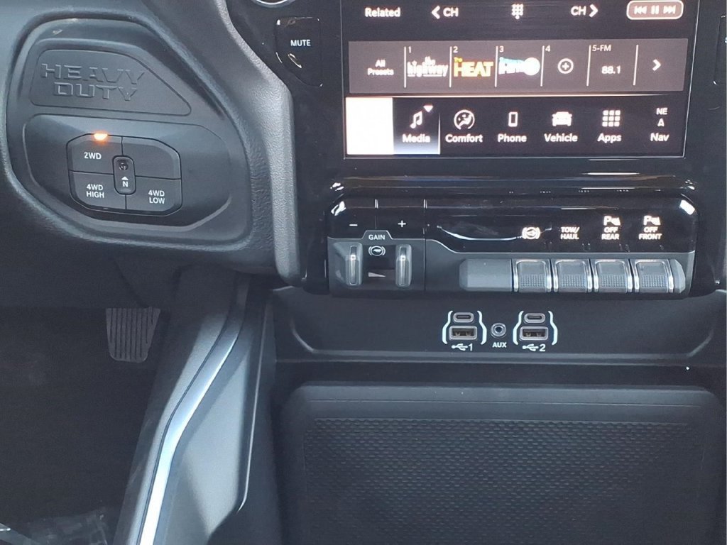 New 2027 RAM 3500 Big Horn AWD/4WD image 13