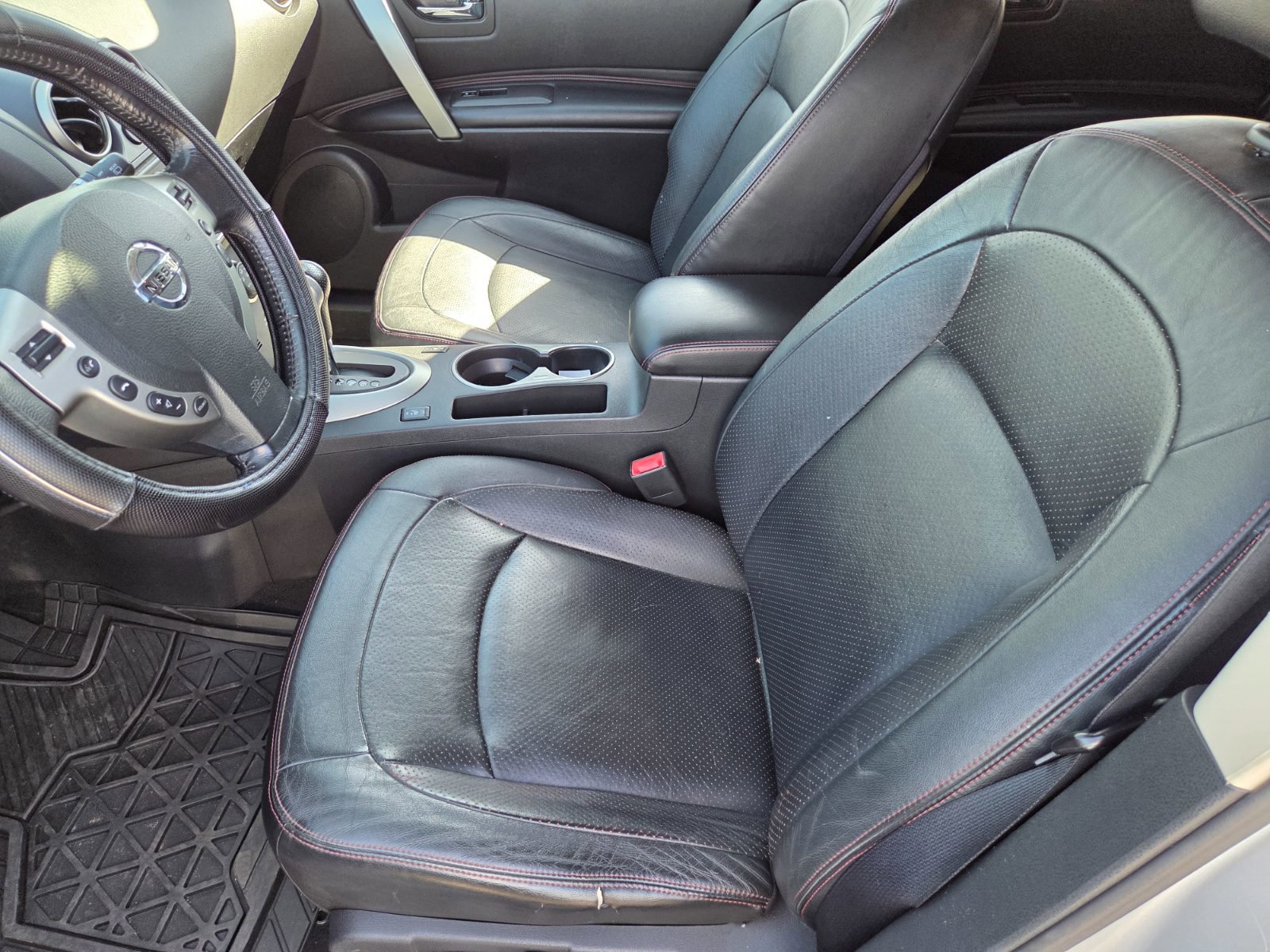 Used 2011 Nissan Rogue SV w/ SL Pkg image 8