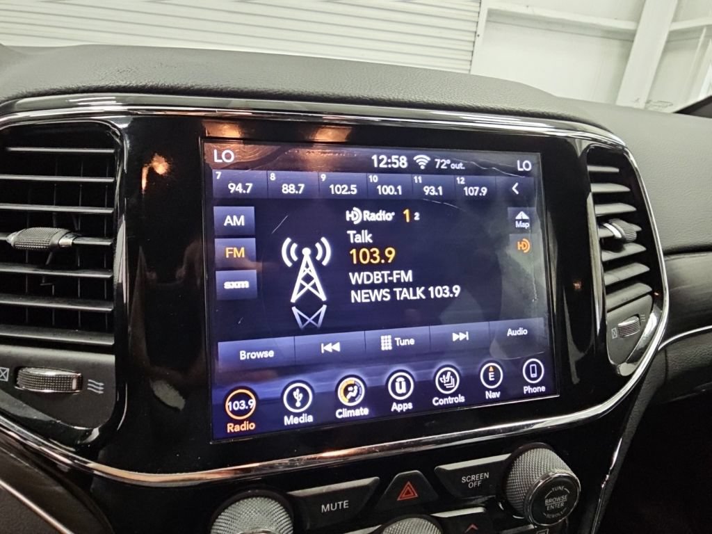 Used 2019 Jeep Grand Cherokee Limited AWD/4WD image 14