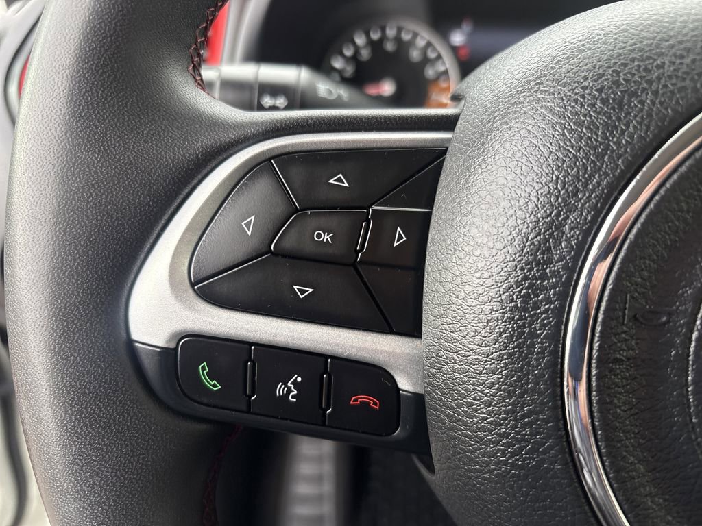 Used 2023 Jeep Renegade Trailhawk image 14