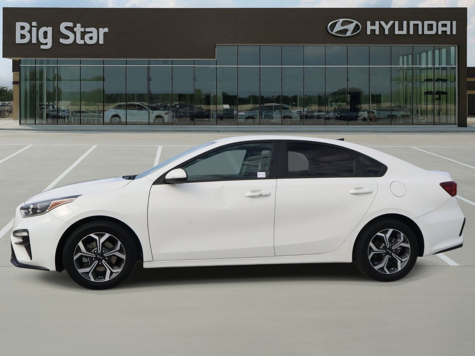Used 2020 Kia Forte LXS FWD image 2