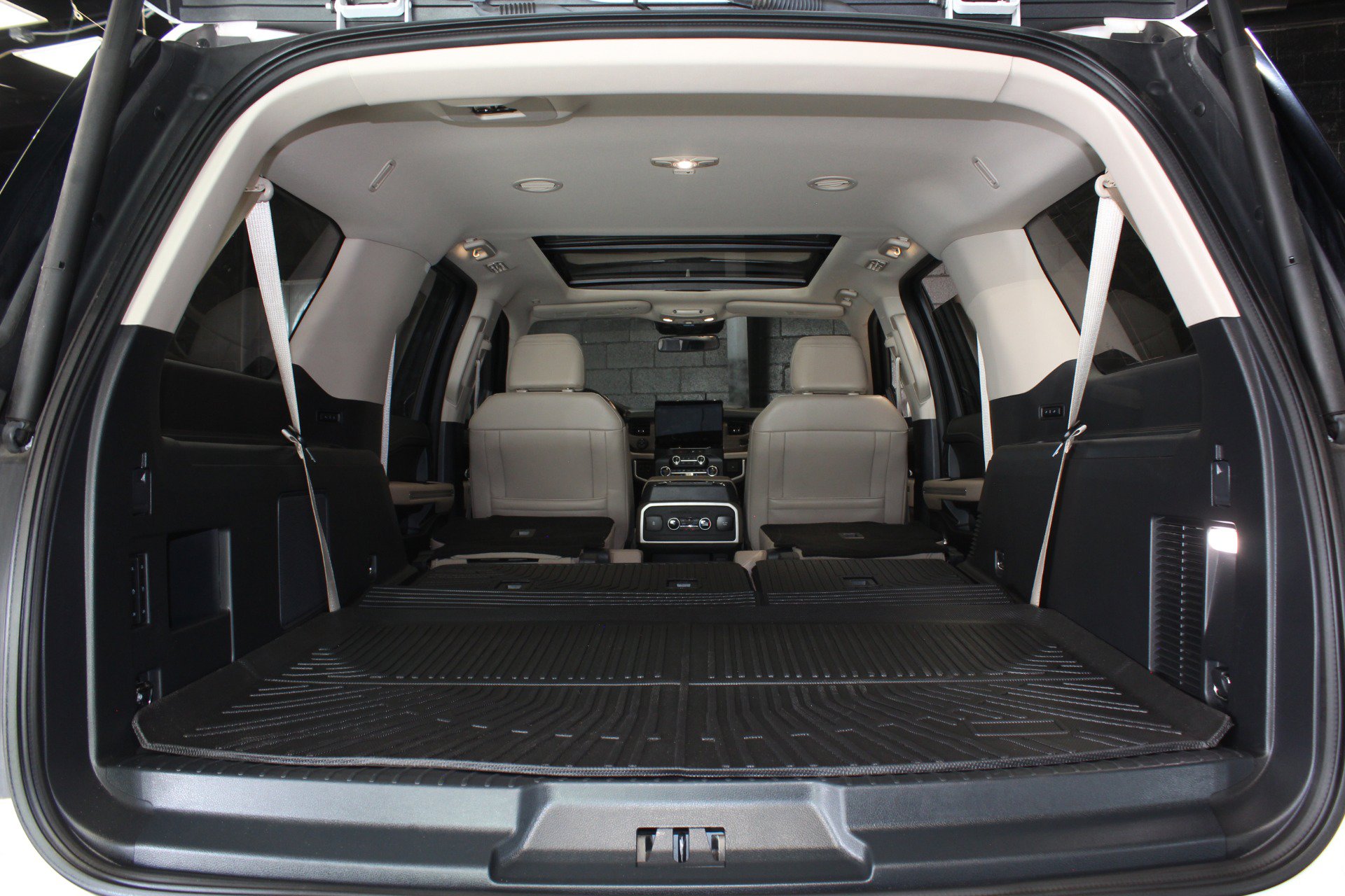 Used 2023 Ford Expedition Max Limited AWD/4WD image 75