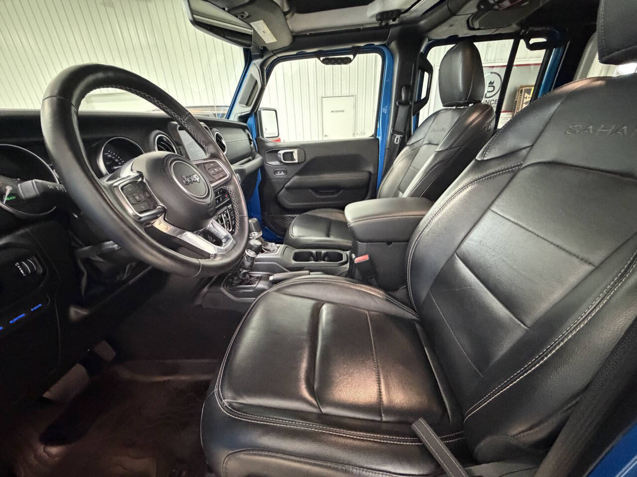 Used 2023 Jeep Wrangler Unlimited Sahara w/ Cold Weather Group AWD/4WD image 12