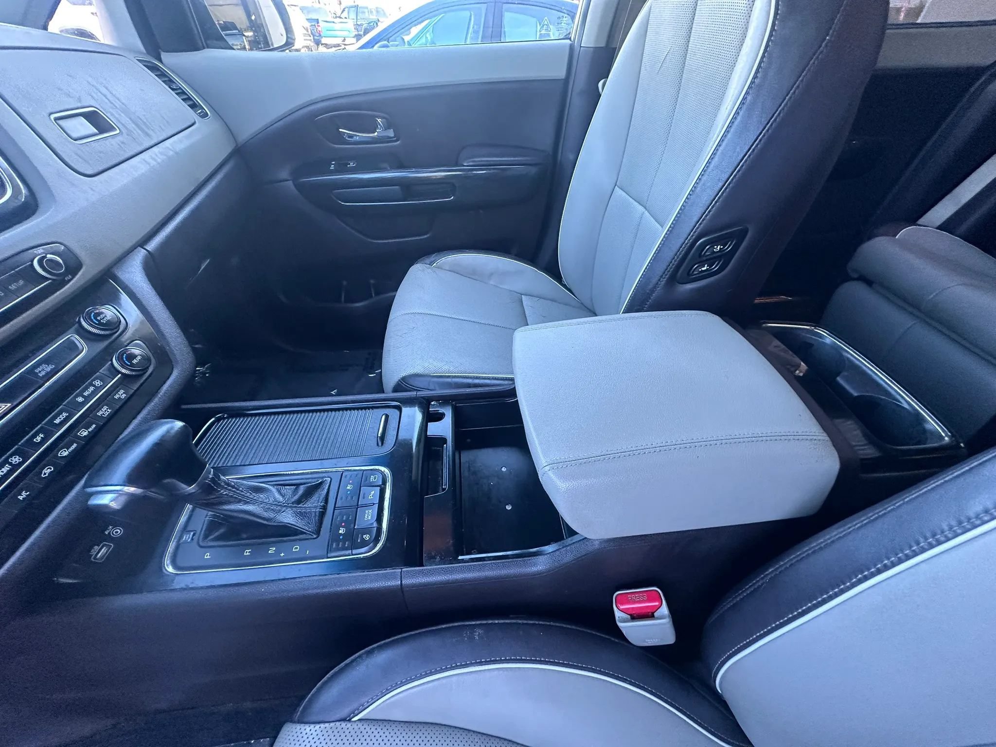 Used 2017 Kia Sedona SX Limited w/ SXL Prestige Package FWD image 15