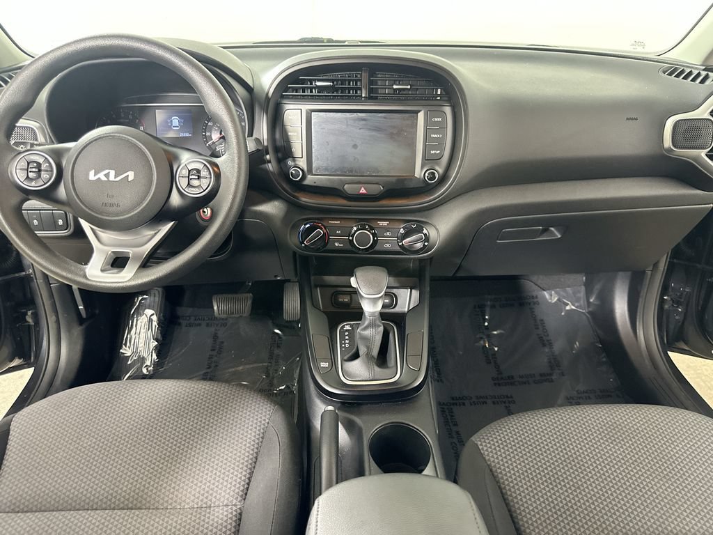 Used 2022 Kia Soul LX FWD image 19