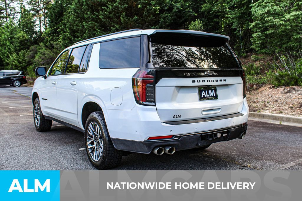 Used 2025 Chevrolet Suburban Z71 AWD/4WD image 5