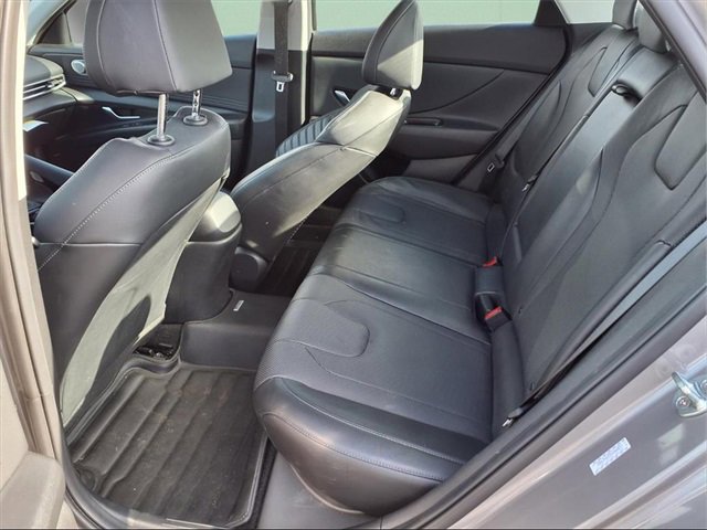 Certified 2023 Hyundai Elantra Limited image 14