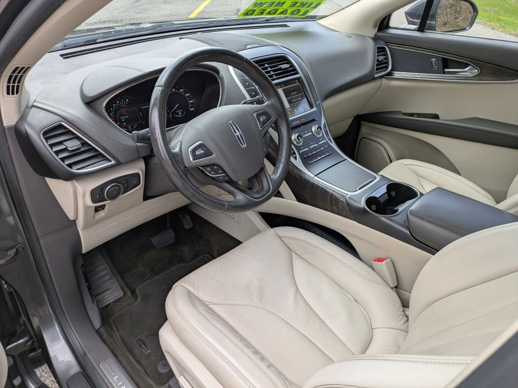 Used 2018 Lincoln MKX Reserve w/ Lincoln MKX Climate Package image 11