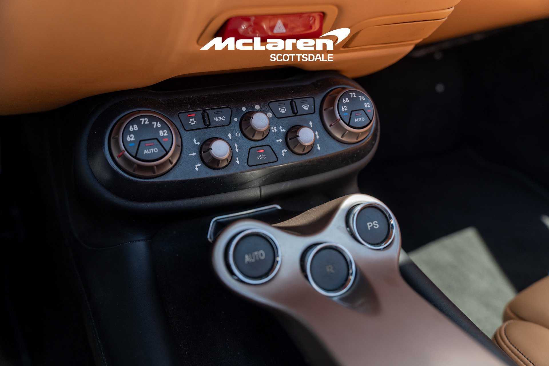 Used 2014 Ferrari California RWD image 17