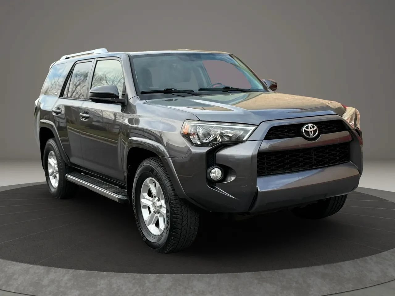 Used 2015 Toyota 4Runner SR5 RWD image 3