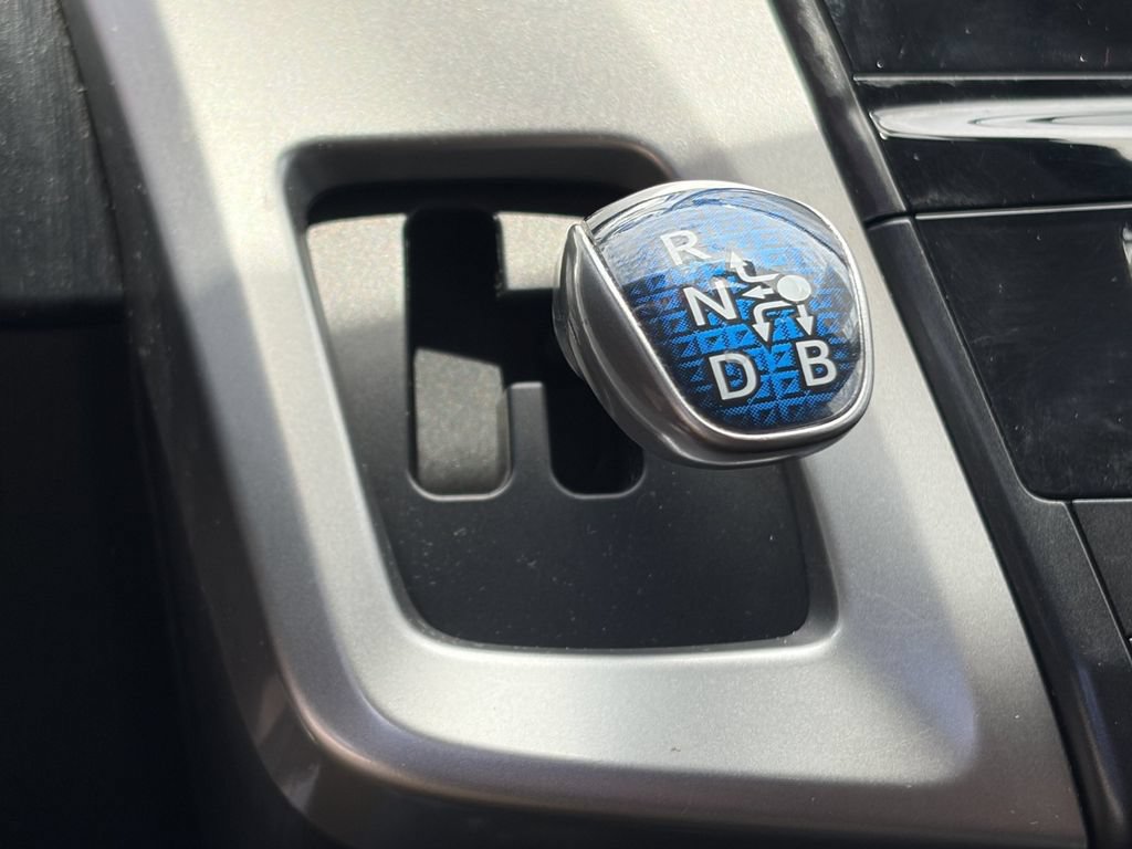Certified 2017 Toyota Prius V FWD image 33