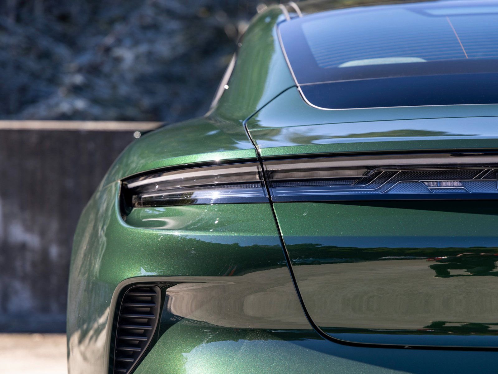 New 2026 Porsche Taycan Turbo AWD/4WD image 20