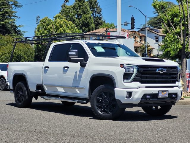 Used 2024 Chevrolet Silverado 3500 High Country AWD/4WD image 2