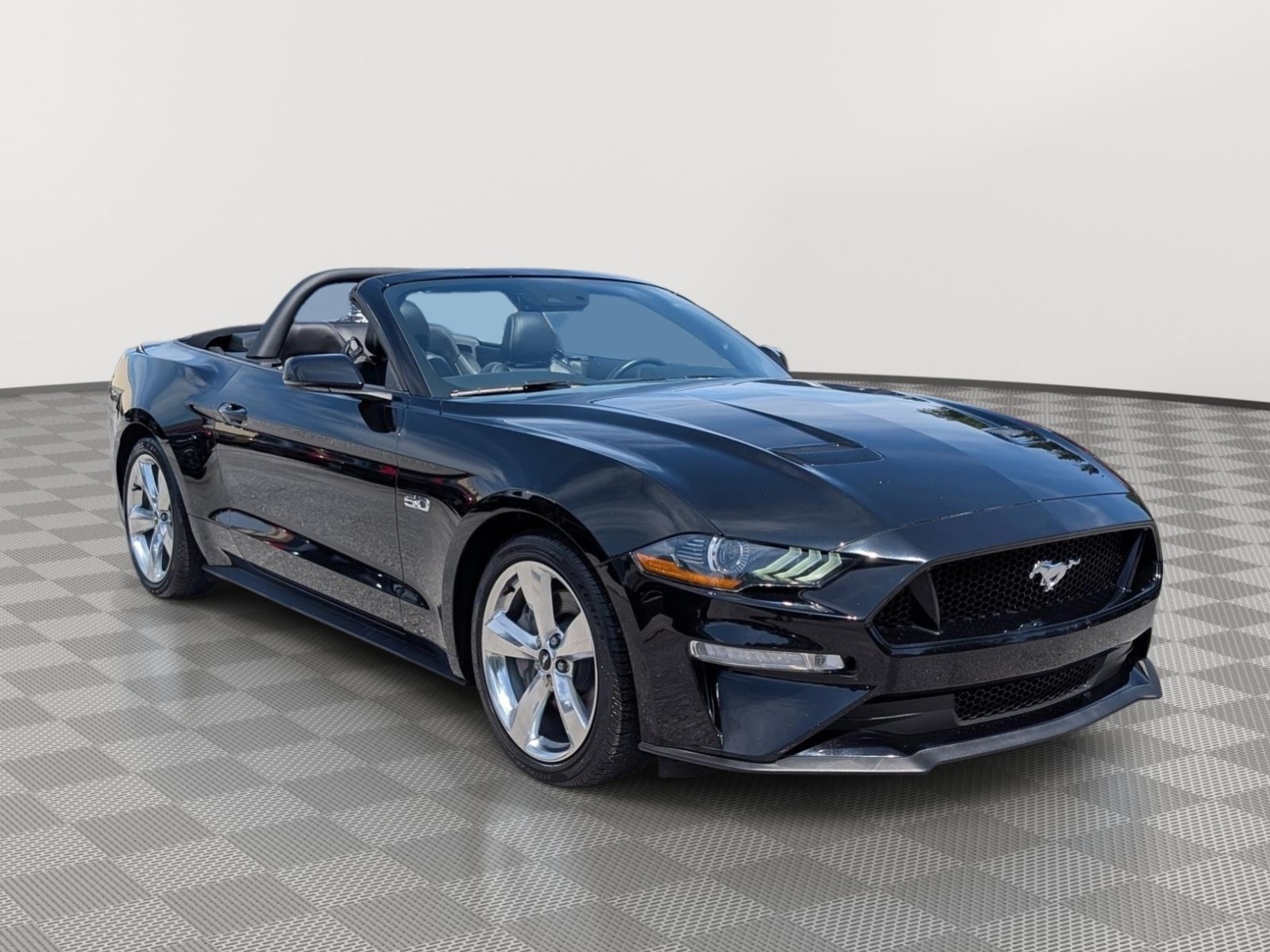 Used 2018 Ford Mustang GT Premium w/ Equipment Group 401A RWD image 7