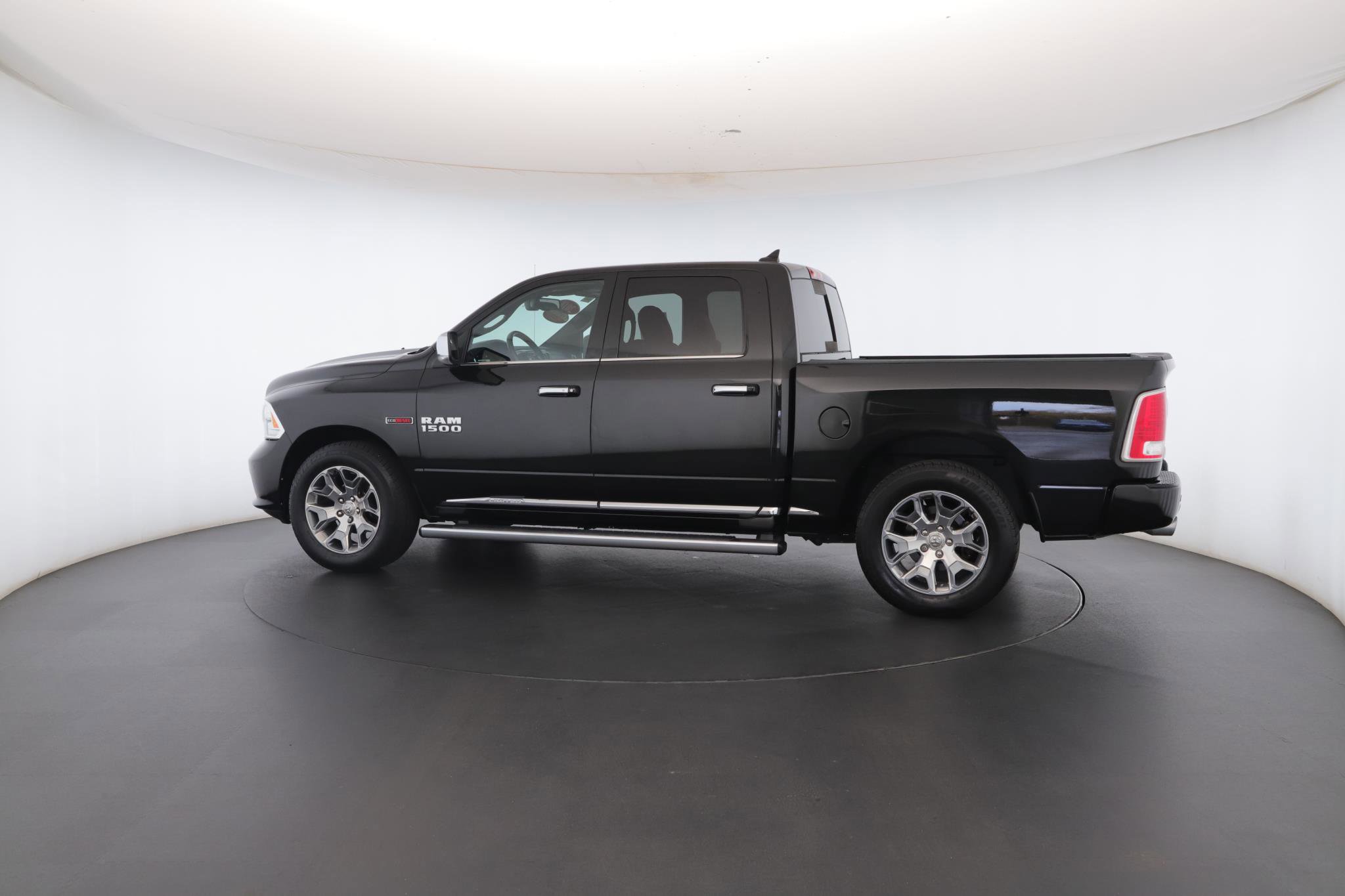 Used 2018 RAM 1500 Limited image 27