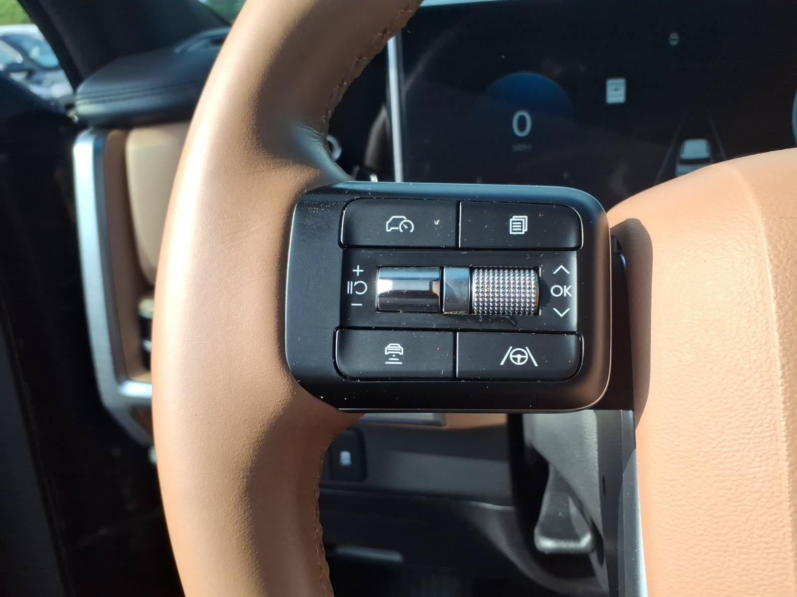 Certified 2025 Hyundai Santa Fe Limited AWD/4WD image 28