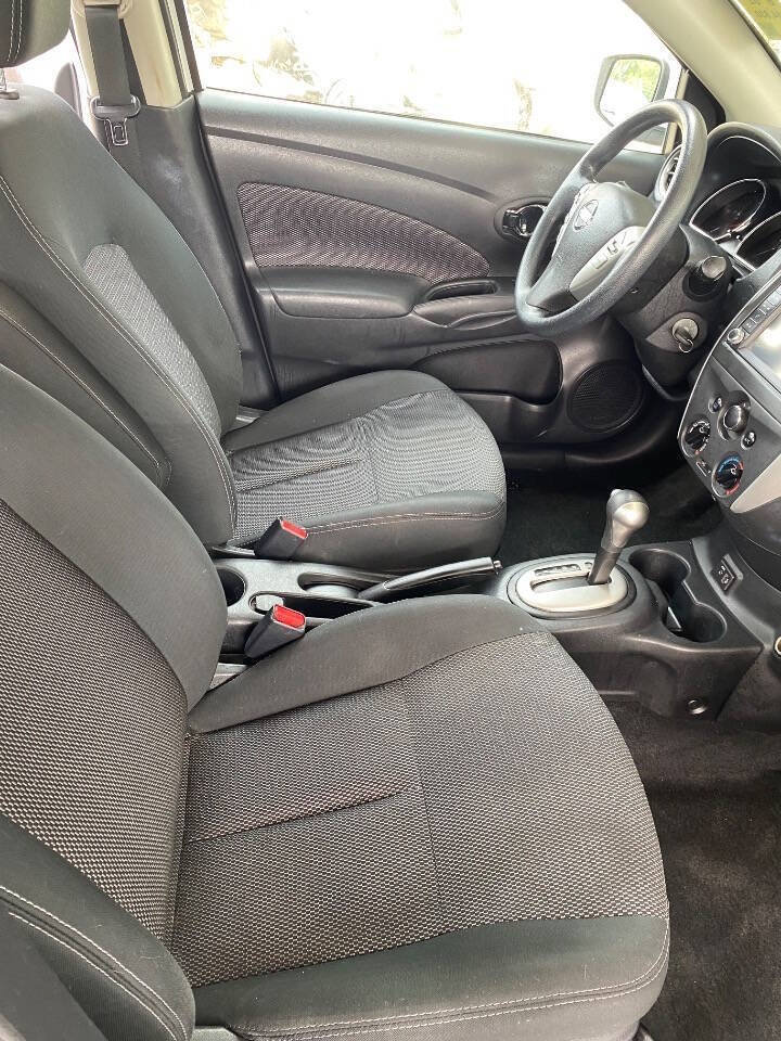 Used 2019 Nissan Versa SV FWD image 33