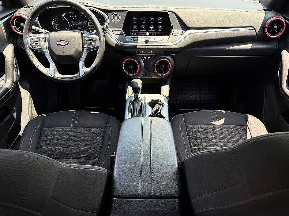 Used 2021 Chevrolet Blazer LT w/ Midnight/Sport Edition FWD image 7
