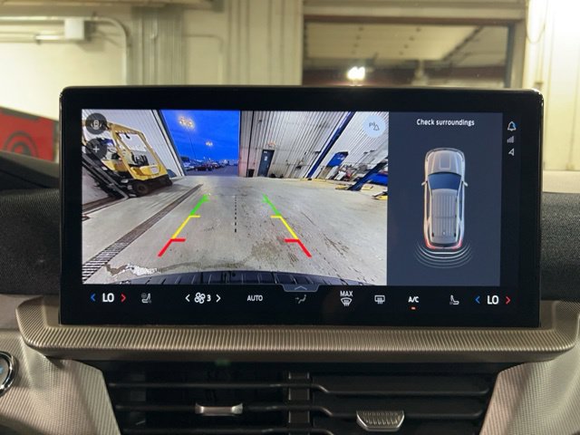 New 2027 Ford Explorer Active w/ Active Comfort Package AWD/4WD image 3