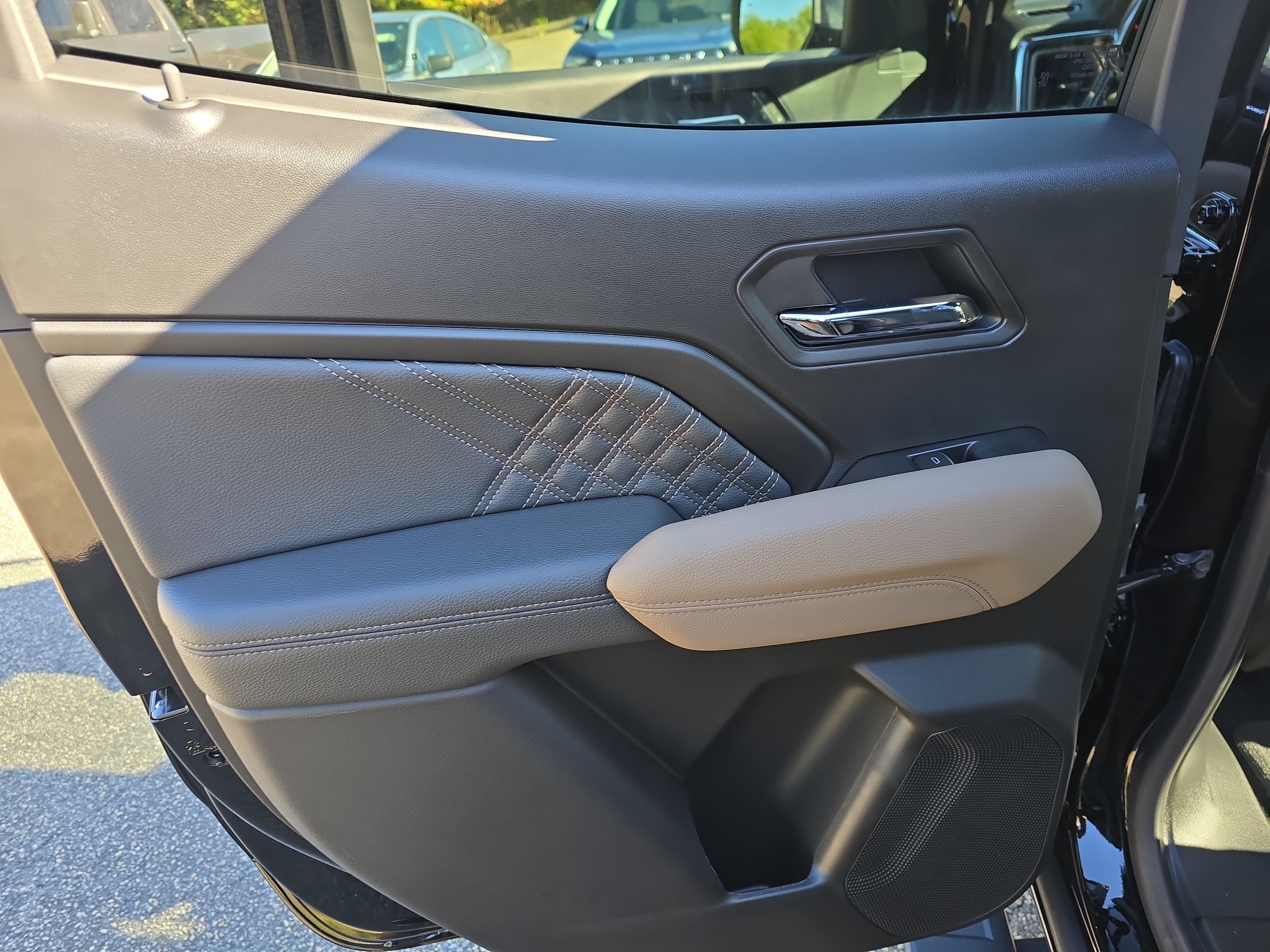 New 2026 GMC Canyon Denali AWD/4WD image 17