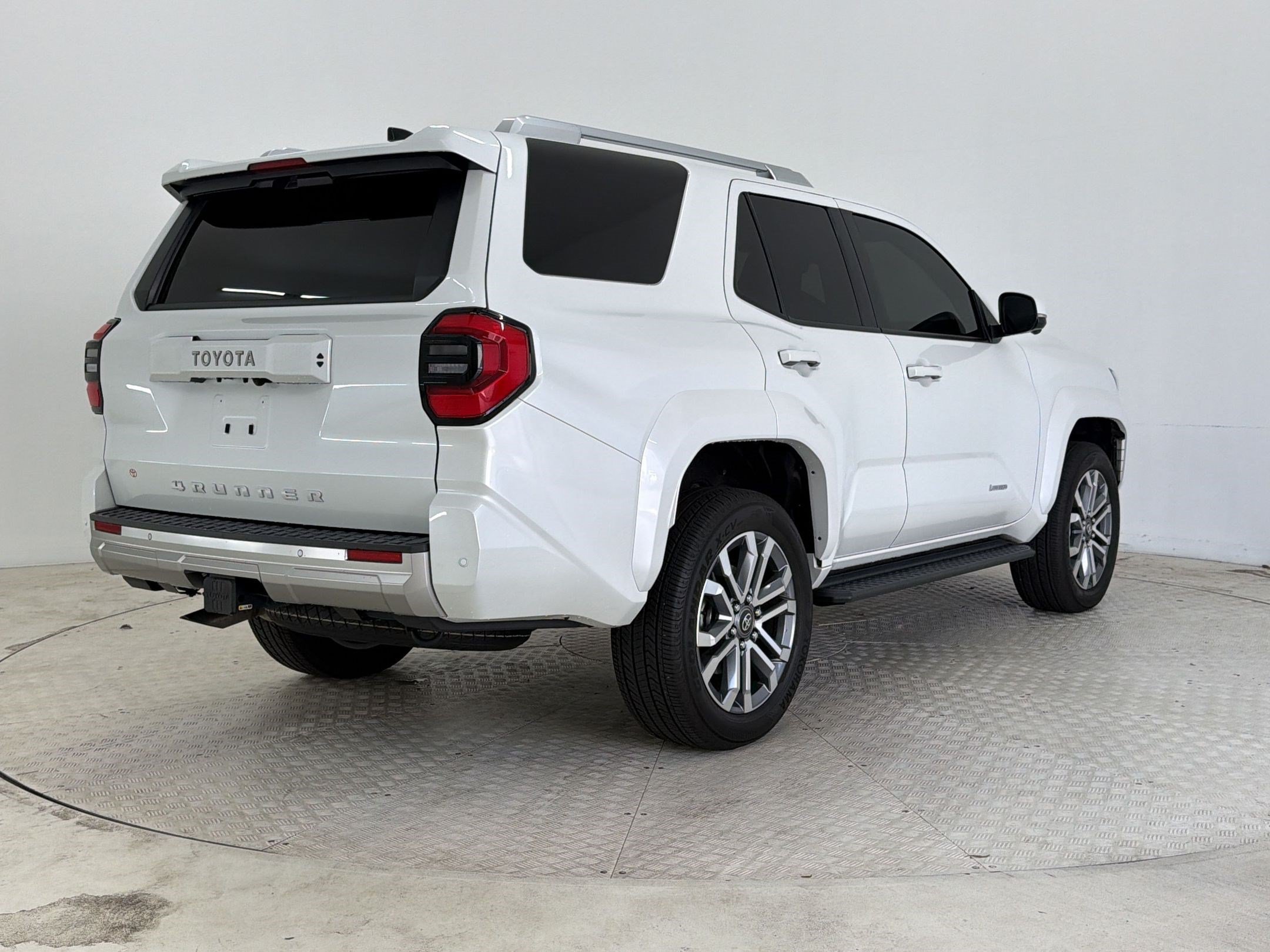 Used 2026 Toyota 4Runner Limited AWD/4WD image 9