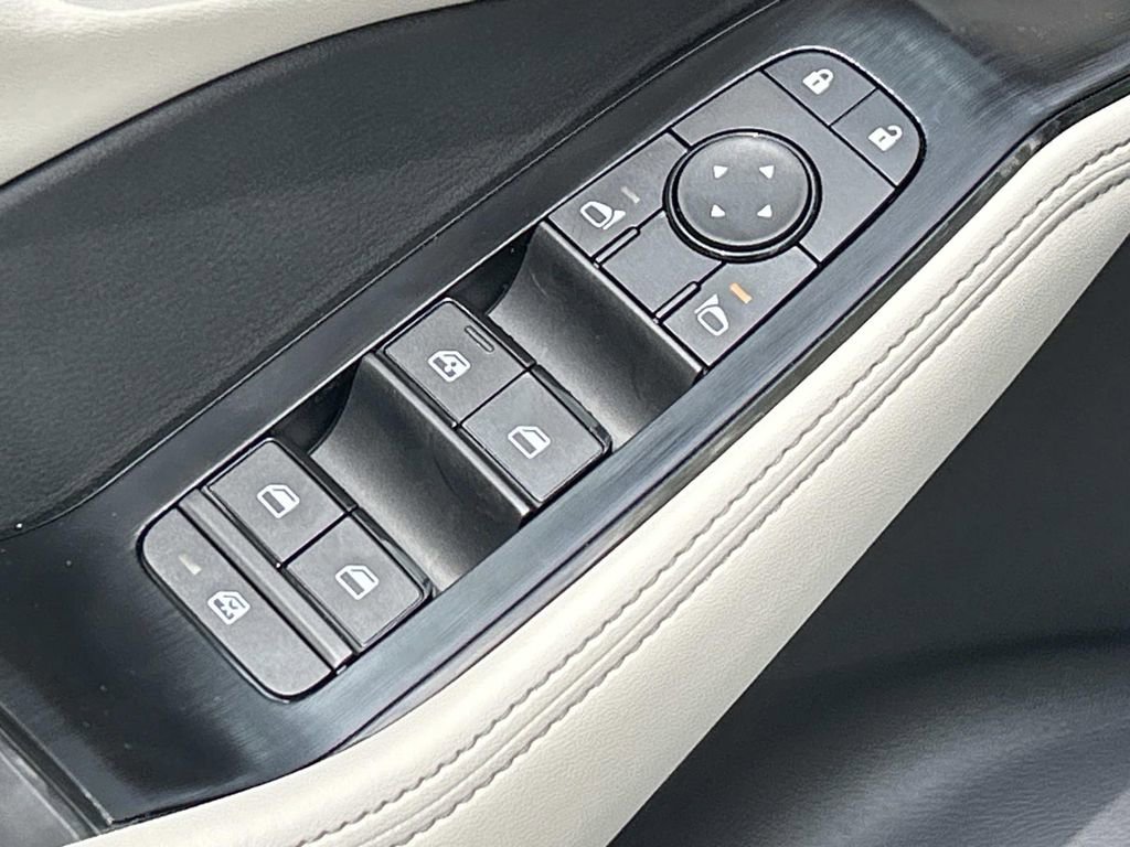 New 2026 Nissan Rogue SV AWD/4WD image 18
