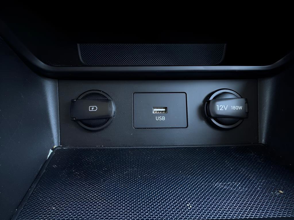 Used 2023 Hyundai Kona SEL image 32