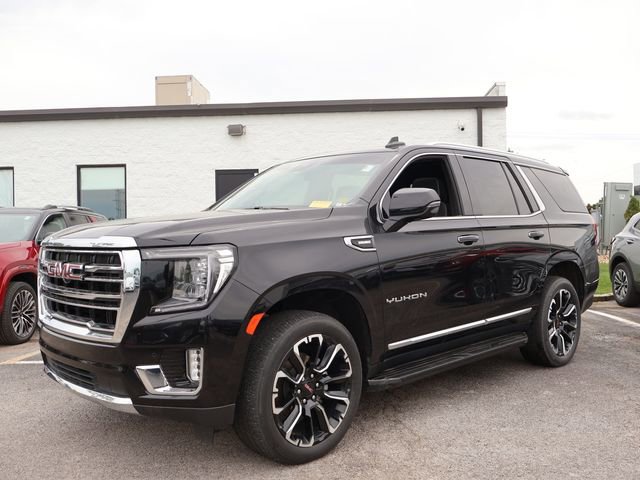 Certified 2023 GMC Yukon SLT w/ SLT Premium Package AWD/4WD image 3