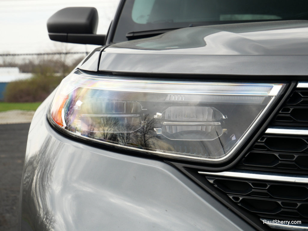 Used 2024 Ford Explorer XLT w/ Equipment Group 202A image 16