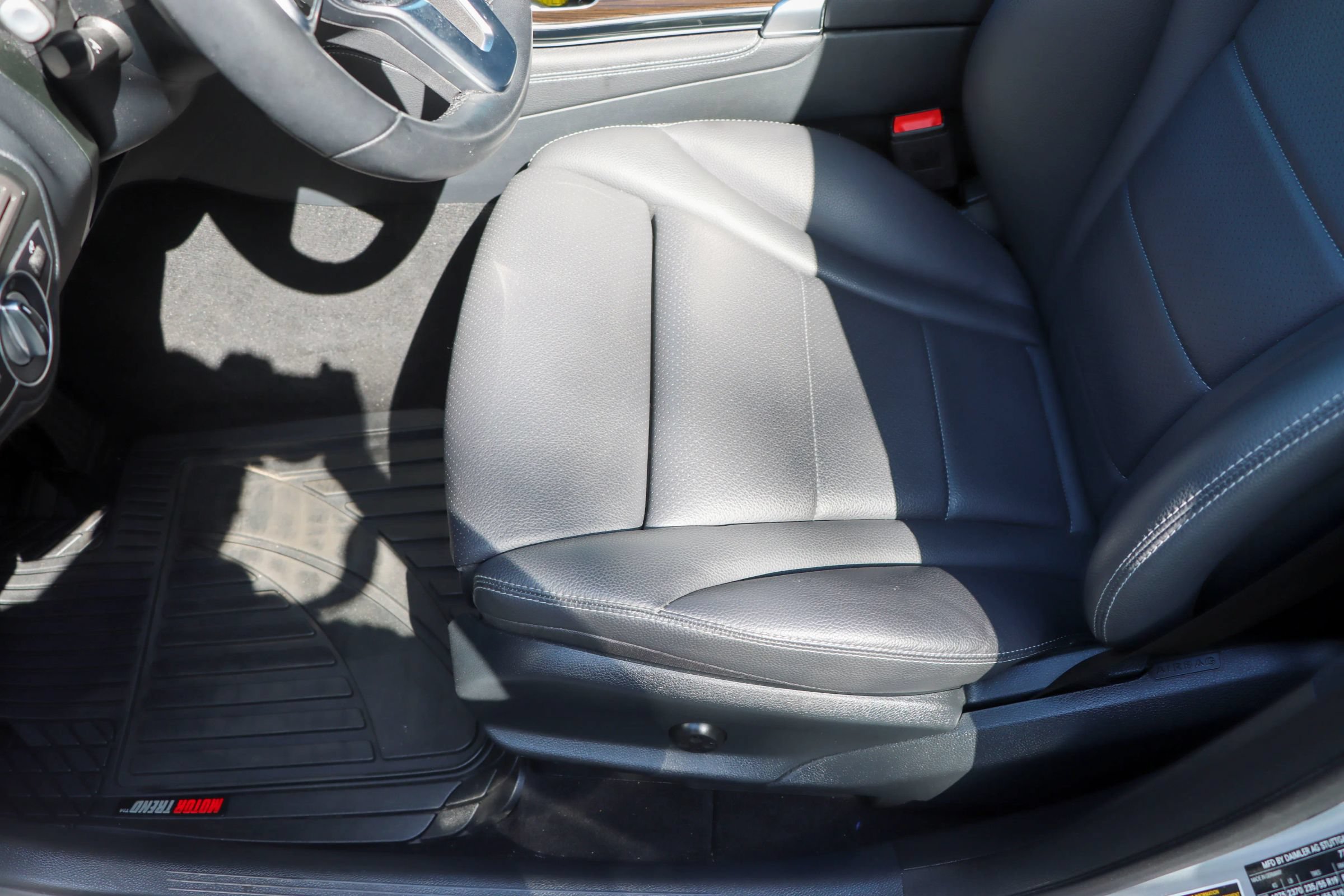 Used 2020 Mercedes-Benz GLC 300 image 16