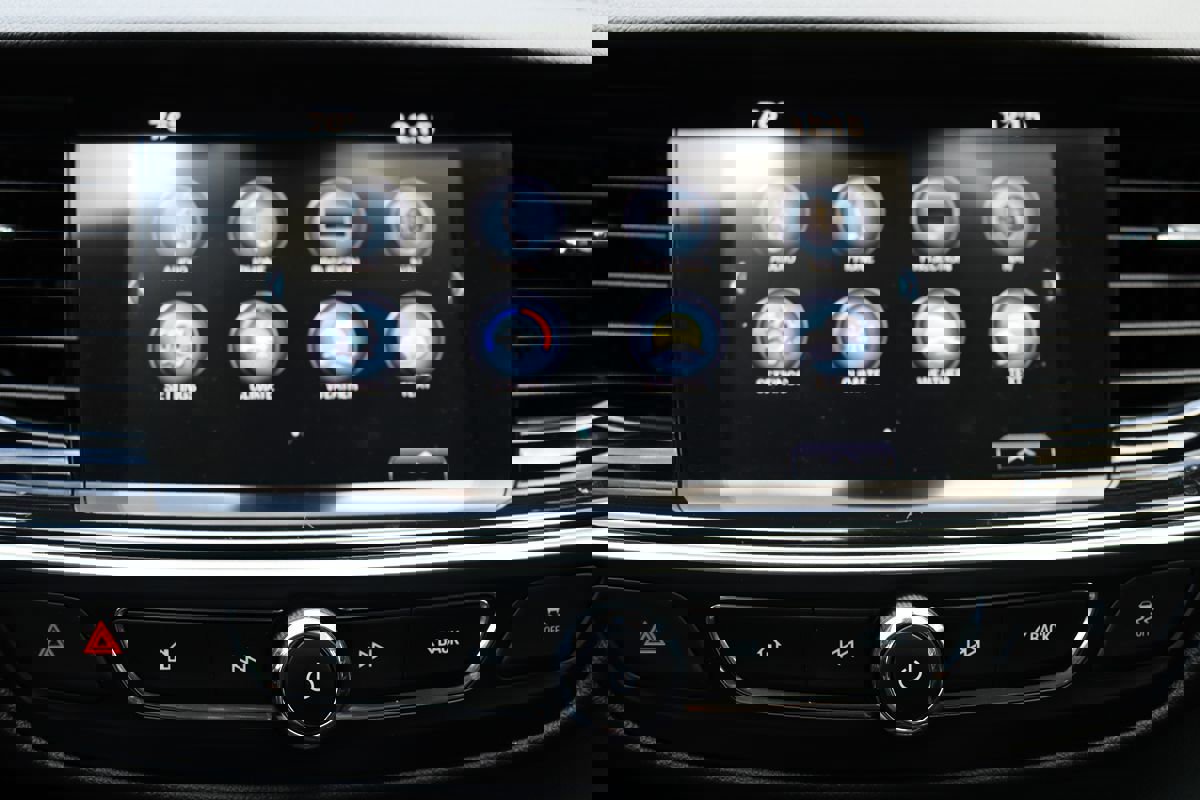 Used 2018 Buick Regal Essence w/ Driver Confidence Package #1 image 80