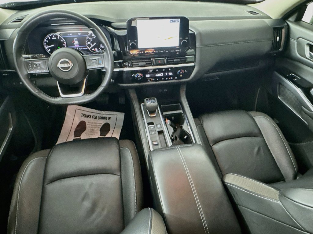 Used 2025 Nissan Pathfinder SL FWD image 29