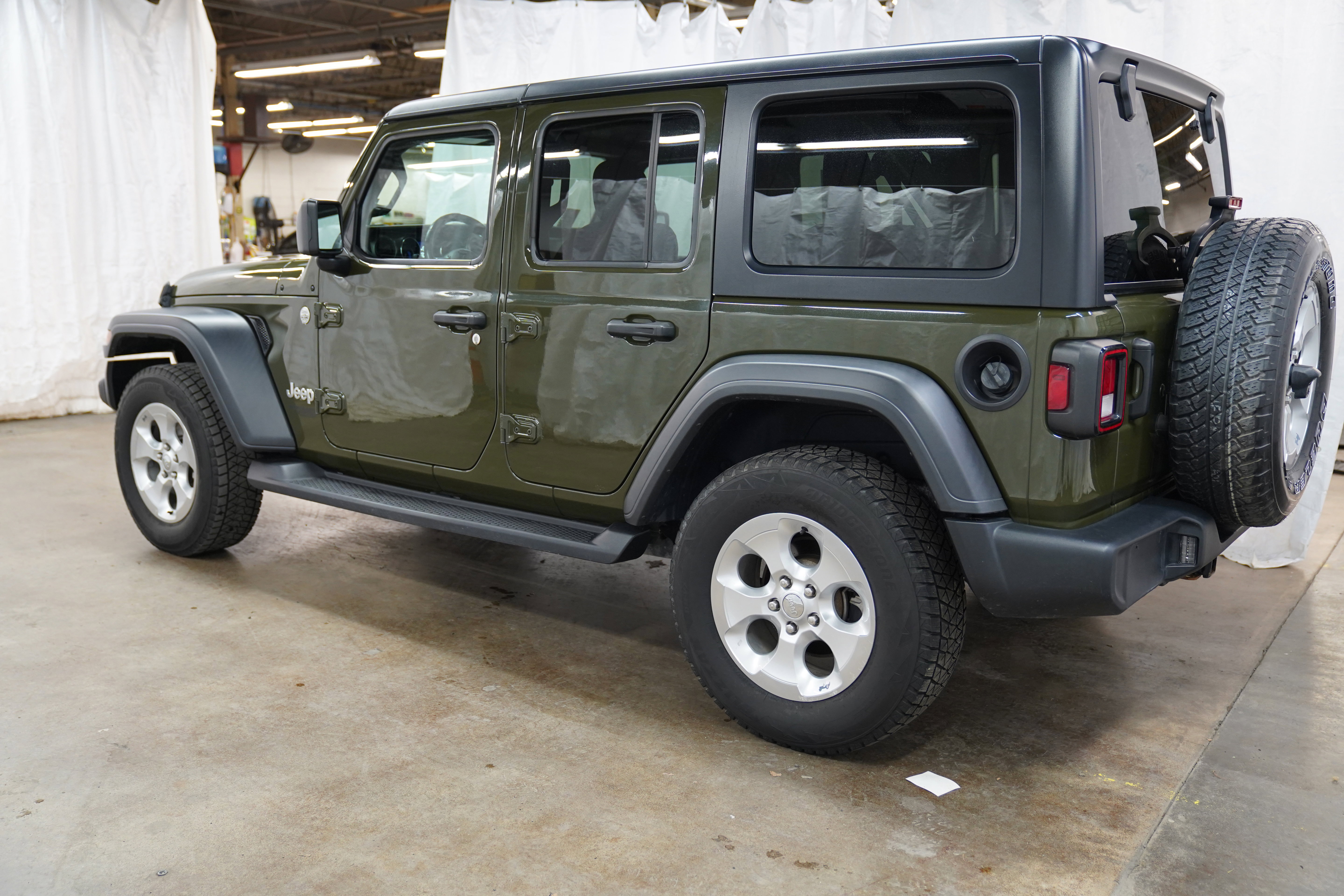 Used 2021 Jeep Wrangler Unlimited Sport AWD/4WD image 9