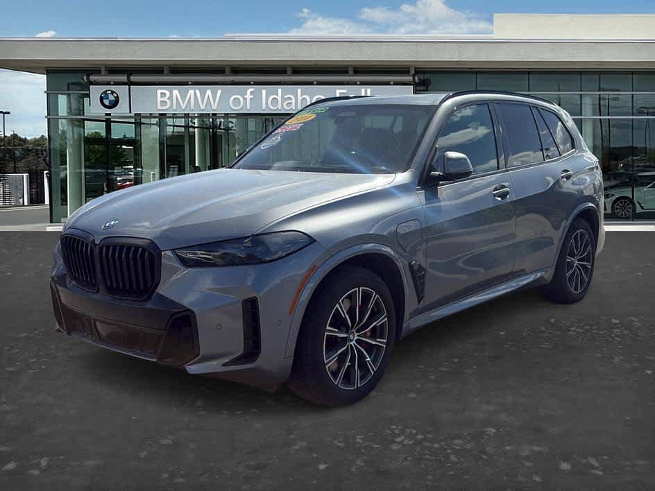 Used 2024 BMW X5 xDrive50e w/ M Sport Package AWD/4WD image 3