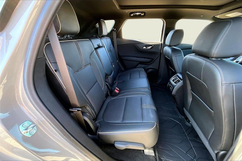 Used 2021 Chevrolet Blazer Premier w/ Driver Confidence II Package image 29