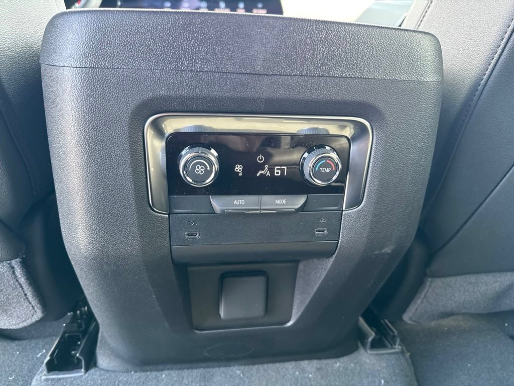 New 2026 Chevrolet Suburban LT AWD/4WD image 22
