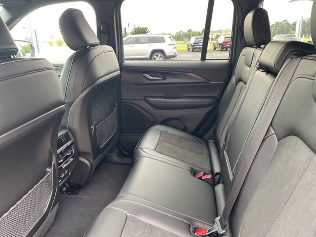 New 2025 Jeep Grand Cherokee Altitude RWD image 19