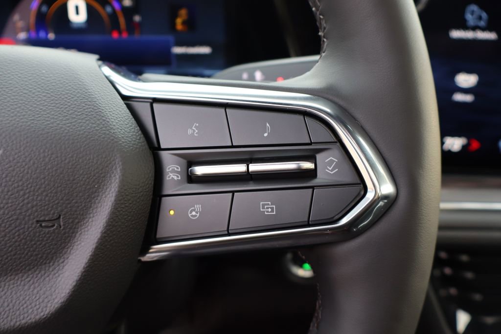 Used 2025 Chevrolet Suburban Z71 w/ Z71 Off-Road Package image 21