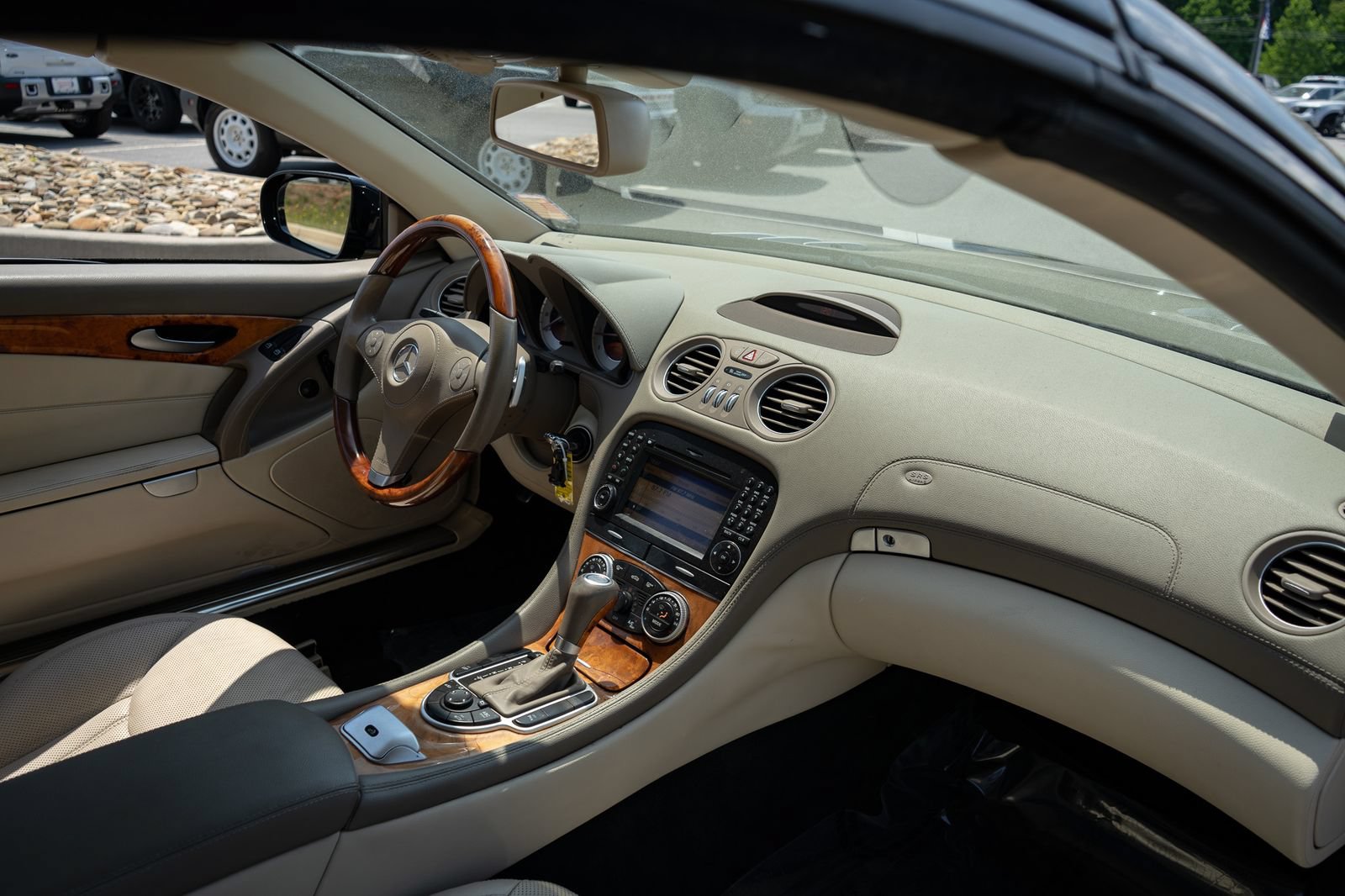 Used 2009 Mercedes-Benz SL 550 image 17