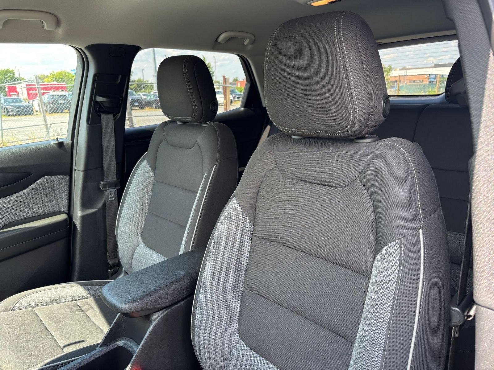 Used 2025 Chevrolet TrailBlazer LT FWD image 33