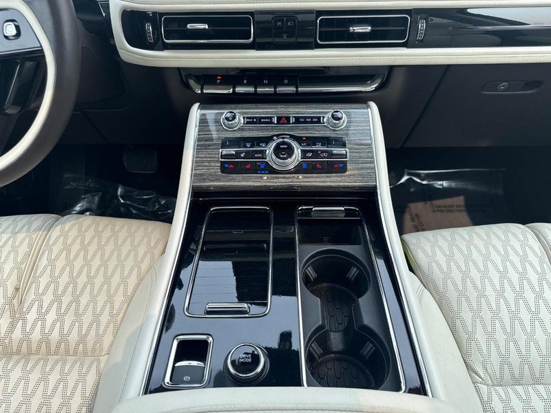 Certified 2020 Lincoln Aviator Black Label AWD/4WD image 25