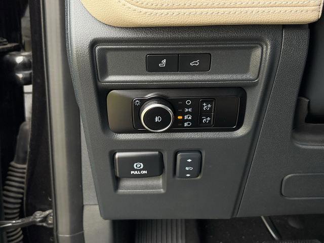 Certified 2024 Ford Expedition Limited image 23