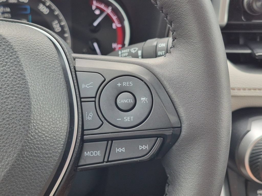 Used 2023 Toyota RAV4 XLE w/ Convenience Package AWD/4WD image 23