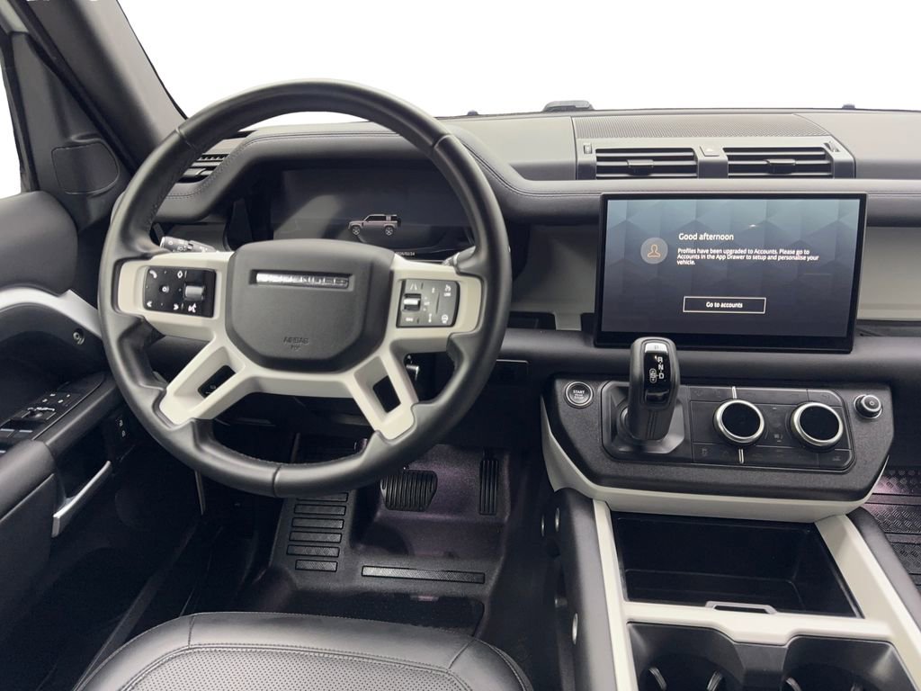 Used 2025 Land Rover Defender 110 S image 51