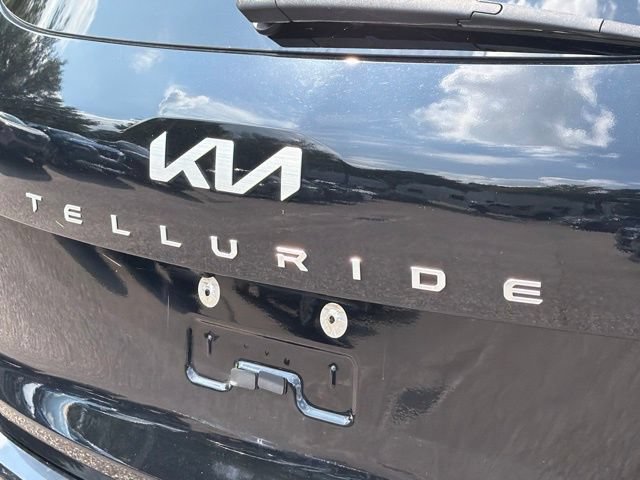 Used 2024 Kia Telluride LX FWD image 12