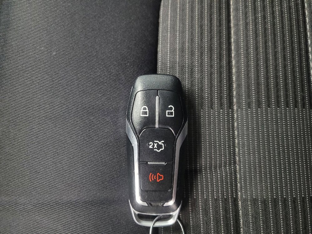 Used 2015 Ford Edge SEL AWD/4WD image 32