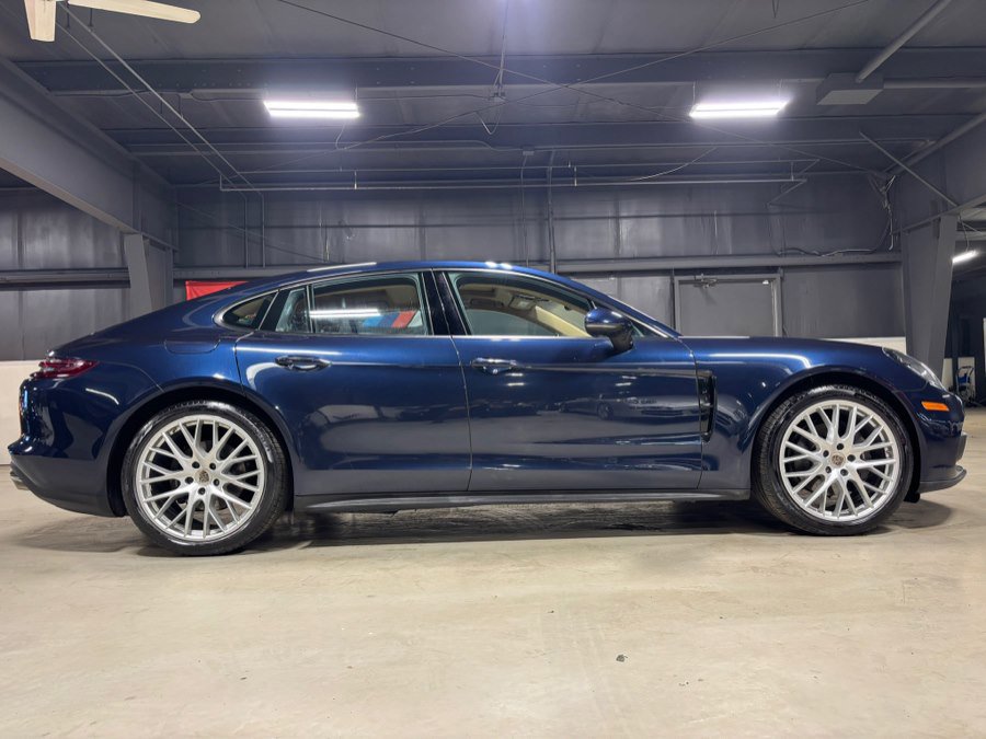 Used 2018 Porsche Panamera 4 image 5