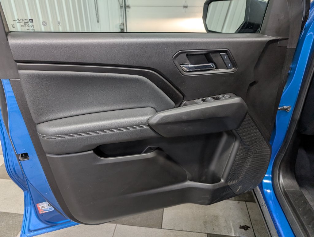Used 2024 Chevrolet Colorado LT w/ LT Convenience Package II AWD/4WD image 12