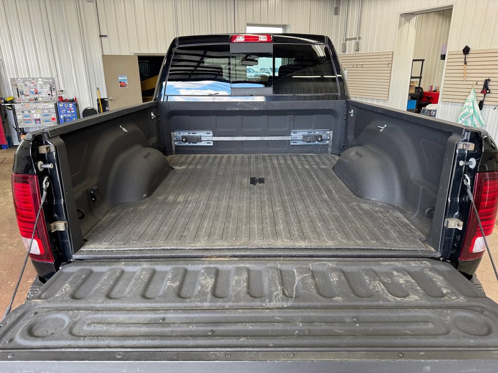 Used 2014 RAM 2500 Laramie w/ Black Appearance Group AWD/4WD image 19