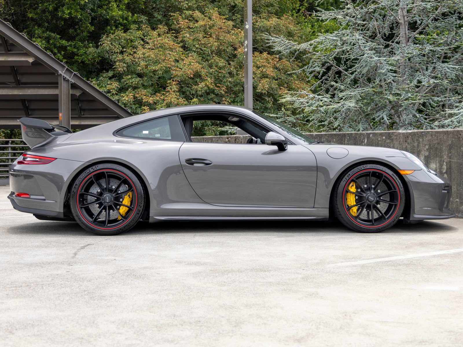 Certified 2018 Porsche 911 GT3 RWD image 12
